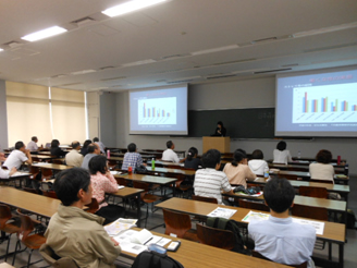 昨年の学術総会の様子(2012年6月:東京農業大学) 昨年の学術総会の様子(2012年6月:東京農業大学)